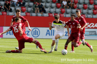 B-Junioren Bundesliga Sued-Suedwest - FC Bayern Muenchen U17 vs. SSV U17 (03.10.21)