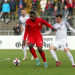 Onesi Kuengienda setzt sich durch