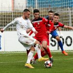 Arijon Ibrahimovic am Ball gegen Donat Morina