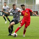 Riccardo Gorgoglione im zweikampf mit einem Göppinger Akteur