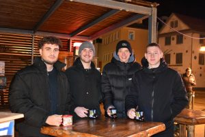 Von links nach rechts: Lenny Marten, Kai Jäger, Fynn Fröhnert und Laurenz Hertle bilden das Praktikanten-Team des SSV Reutlingen im Bereich Medien und Kommunikation.
