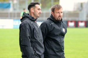 Der bisherige Cheftrainer des SSV Reutlingen Maik Stingel (rechts) mit seinem Co-Trainer Ferhat Findik (links)