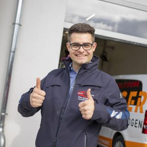 Titus Schäfer vom Waschpark B28 erhöht sein Sponsoring beim SSV Reutlingen