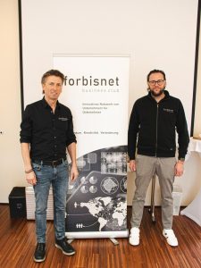 Peter Wolf (links) und Ferdinand Schneider (rechts) vom forbisnet business club