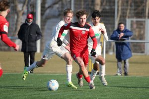 Im Spiel der DFB-Nachwuchsliga gegen den FC Augsburg sichert sich der SSV Reutlingen 05 verdient einen Punkt!