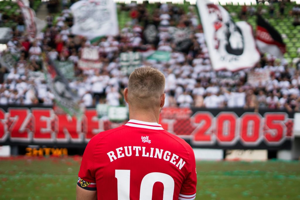 Sitzplätze ausverkauft, Tageskasse für die Stehränge, Stadionöffnung 14.00 Uhr: alle Infos zum Heimspiel gegen die Young Boys am 3. Oktober.