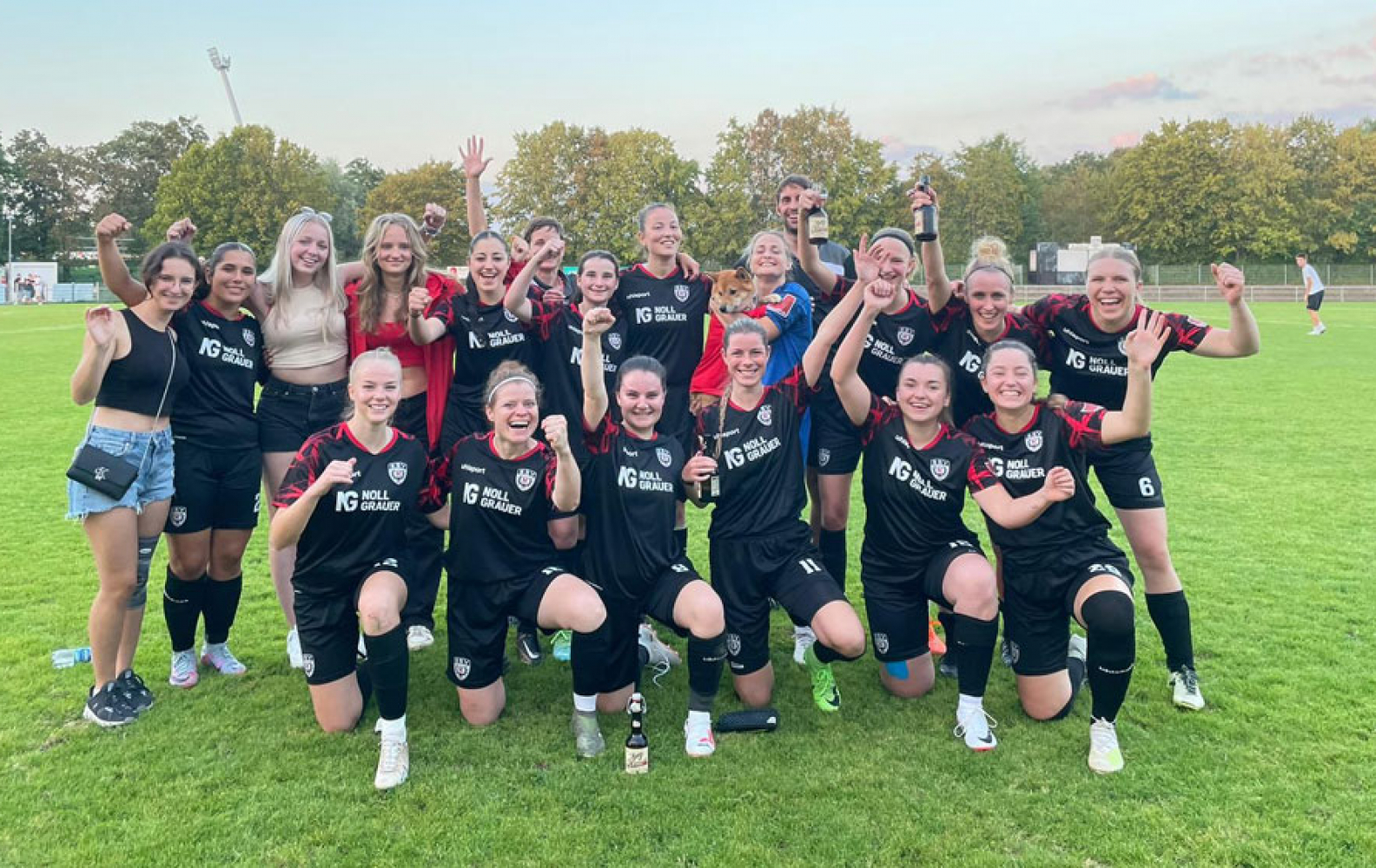 frauen-des-ssv-reutlingen-gewinnen-historisches-spiel
